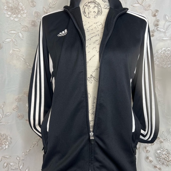 Nike size S black and white full zipper jacket. - Picture 8 of 10